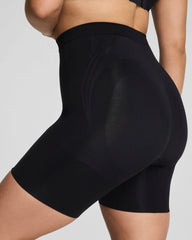 SPANXsculpt® GoFigure Mid-Thigh Short | Very Black